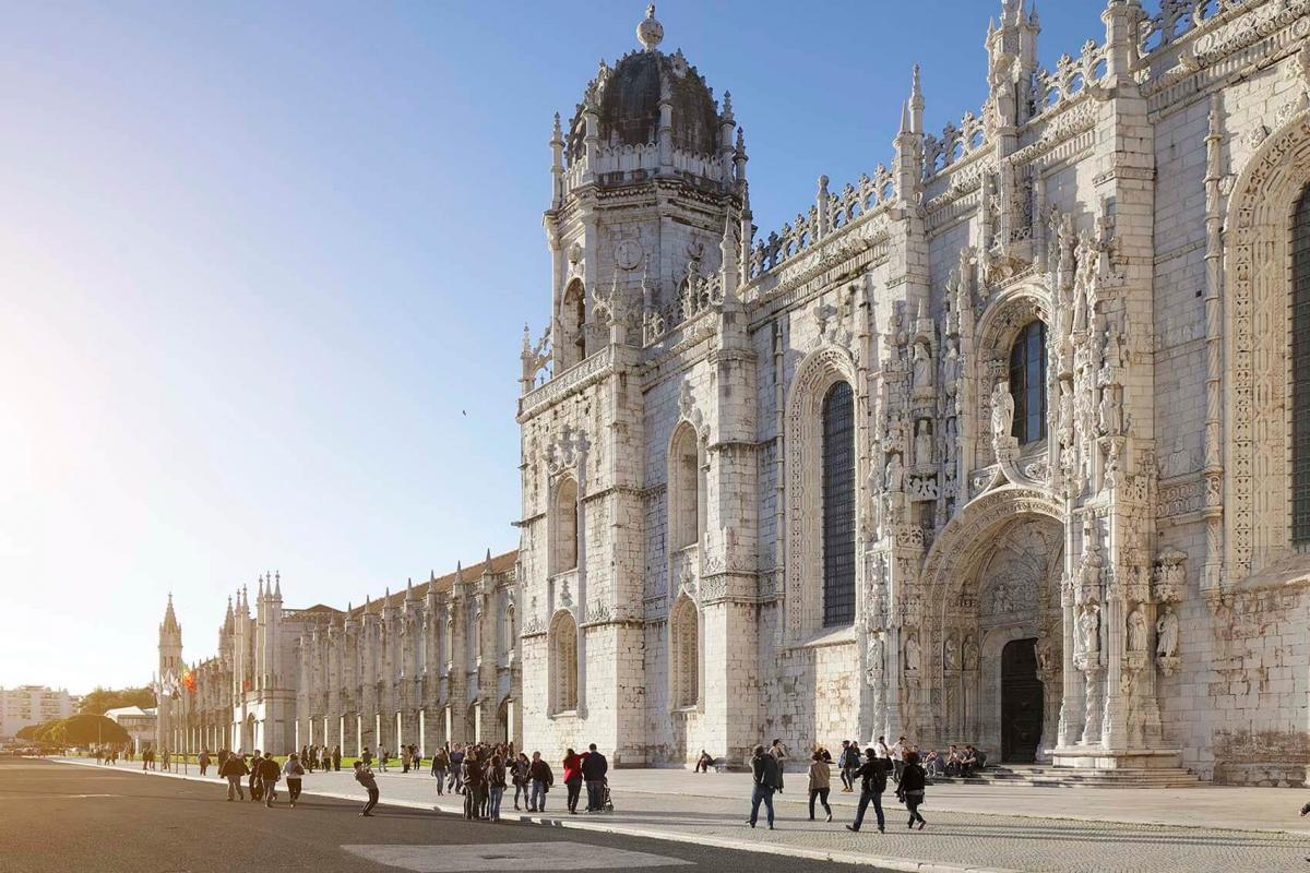 Lisboa - Mosteiro dos Jeronimos.jpg